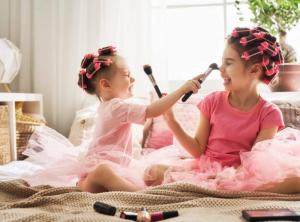 Contras de cosméticos decorativos infantis