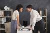 Romance do escritório: Por que não começar um relacionamento no trabalho