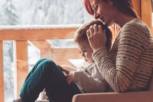 5 maneiras para a mãe ficar calma quando as crianças ficam irritadas