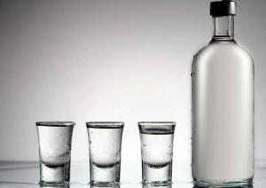 O álcool pode ser diluída com água
