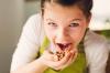 Nozes na dieta de uma criança: quando, o quê, quanto?