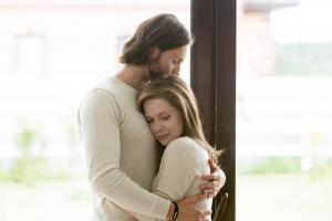 4 erros masculinos que levam à infidelidade feminina