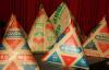 Leite no iogurte "pirâmides" em produtos de vidro em sacos de papel - desde os padrões da União Soviética