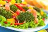 O que cozinhar para os alunos para o jantar: salada de brócolis com bacon e manga