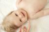 Mitos sobre cosméticos para bebês em que quase todos os pais acreditam