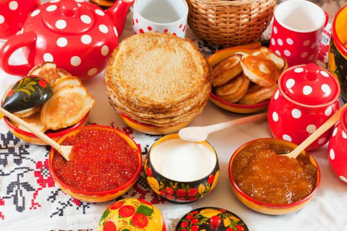 Top 8 pratos no Pancake Day: o que cozinhar, exceto para panquecas
