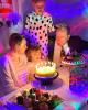 Como crianças reais comemoram aniversários: a princesa Charlene mostrou o triunfo de gêmeas de 6 anos